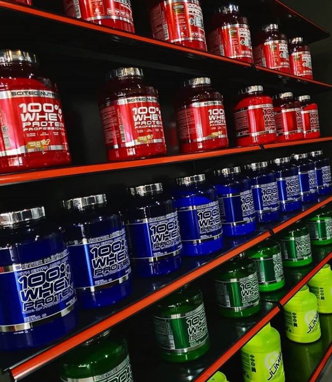 multiple whey protein choices in Malaysia.JPG