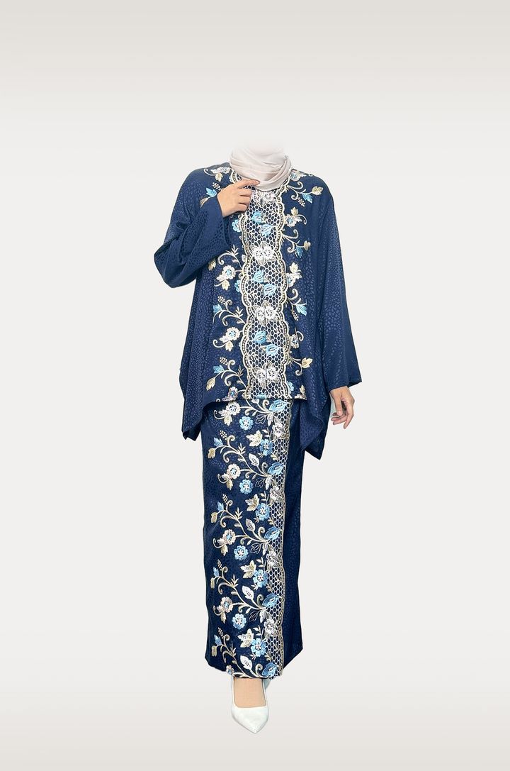 MISS DAYANA KEBAYA WEB