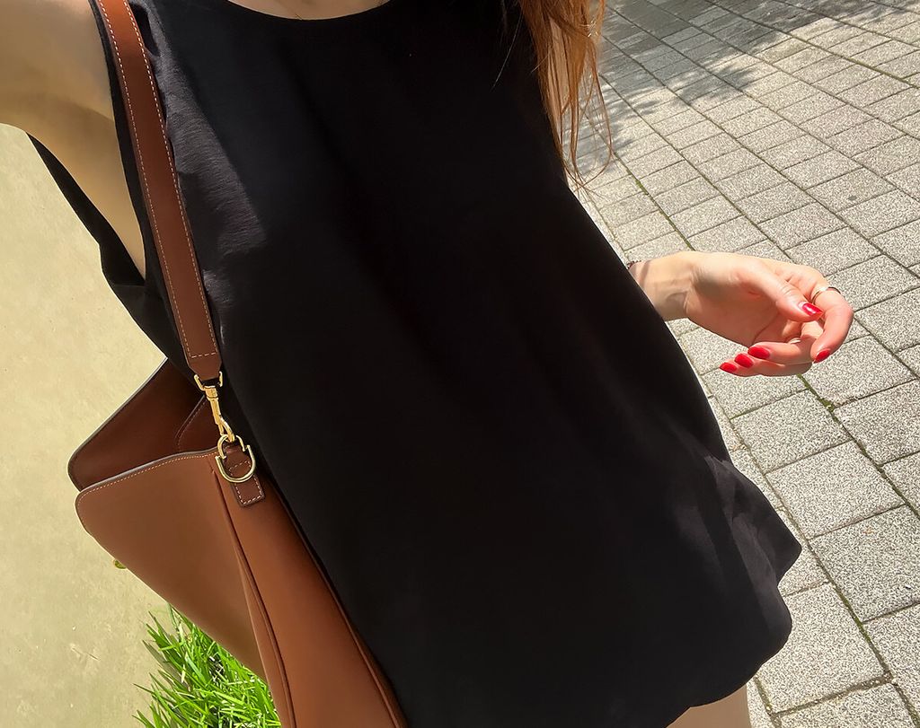 025