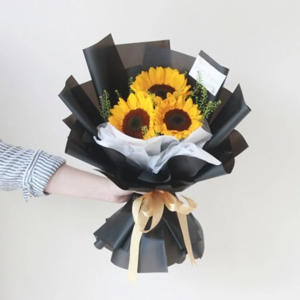 Twenty Degrees Florist- Flower Bouquet Bloomy Sunset 3 stalks 1-420x420.jpg