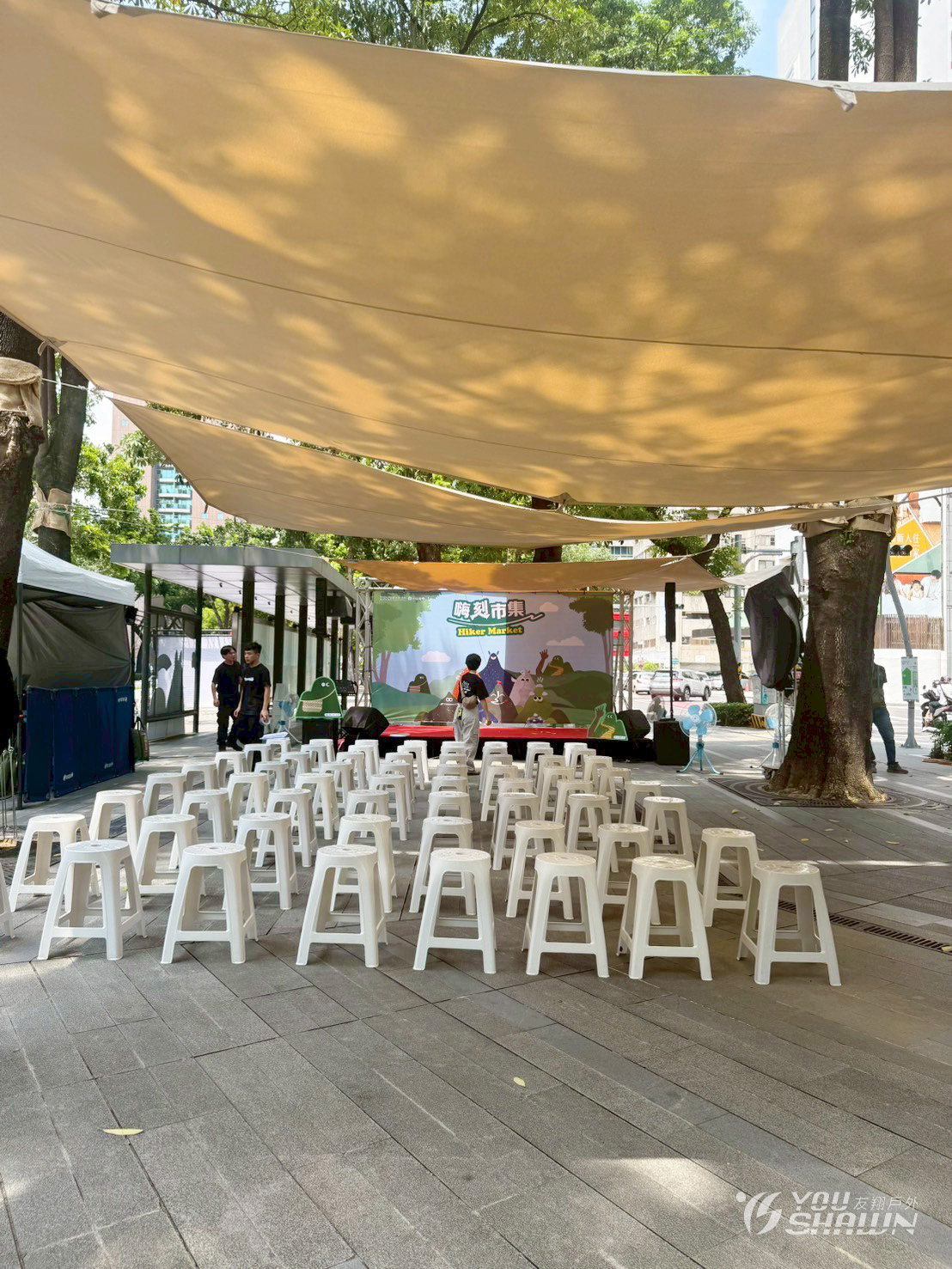 LINE_ALBUM_嗨刻市集-三角+46天幕進_250811_13