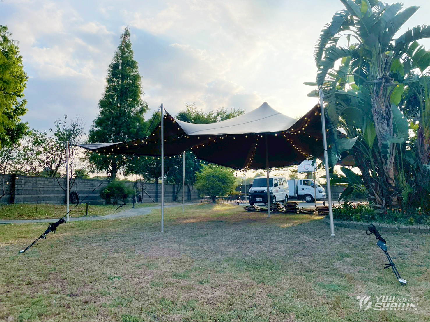 LINE_ALBUM_葉府-告別單身派對-10.57.5彈性天幕進_251015_2