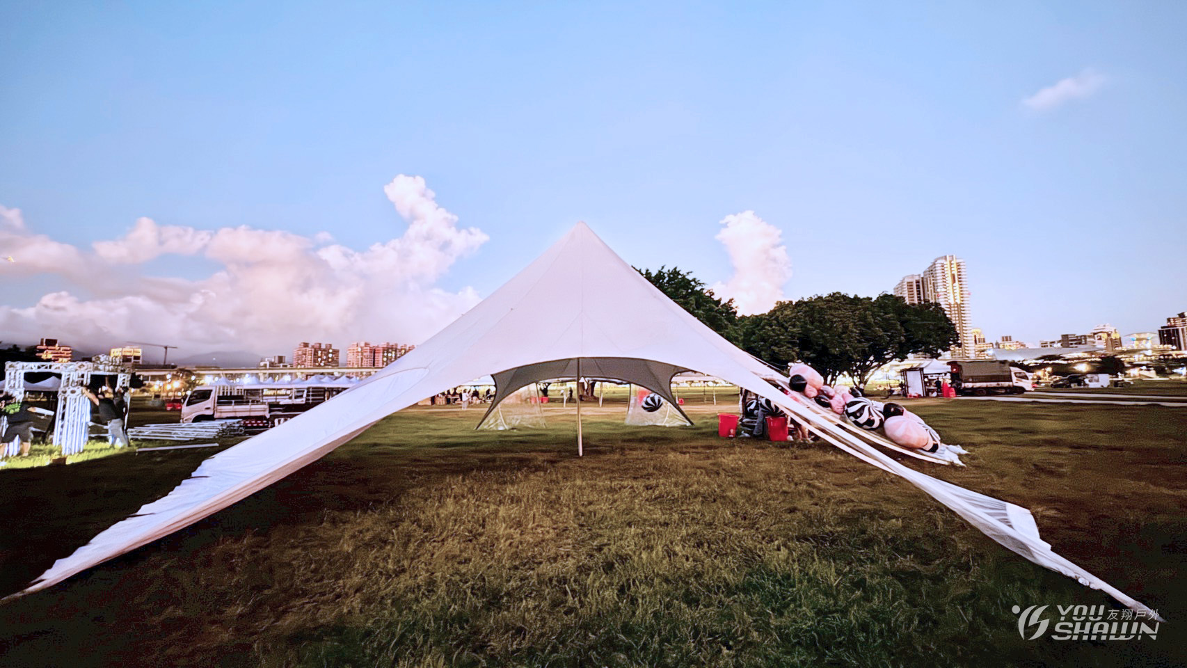 LINE_ALBUM_國際亞洲美麗佳人_251021_1