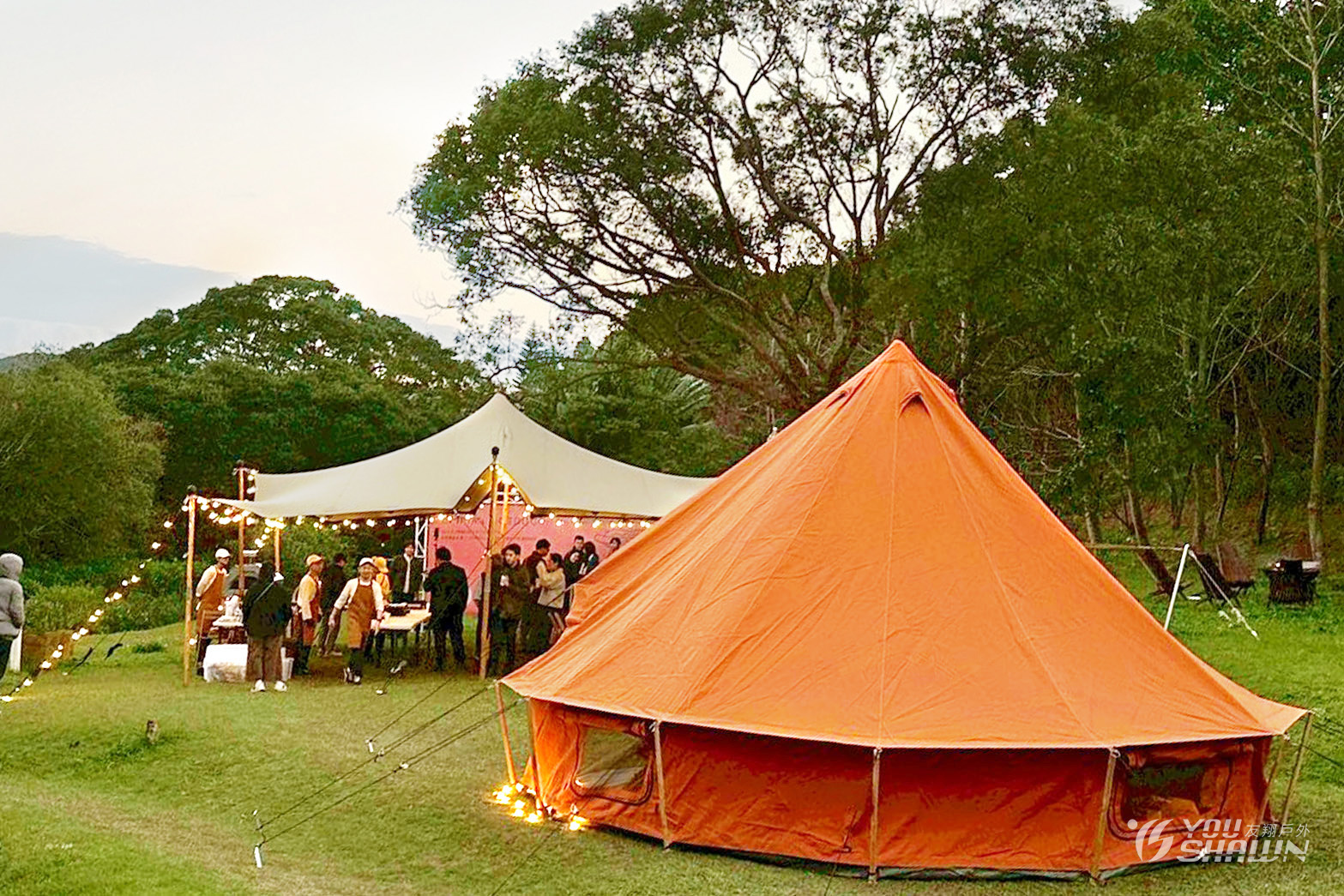 LINE_ALBUM_春天農場（日本閣品）彈性天幕7.57.5燈光桌椅酒桶桌板進_260211_12