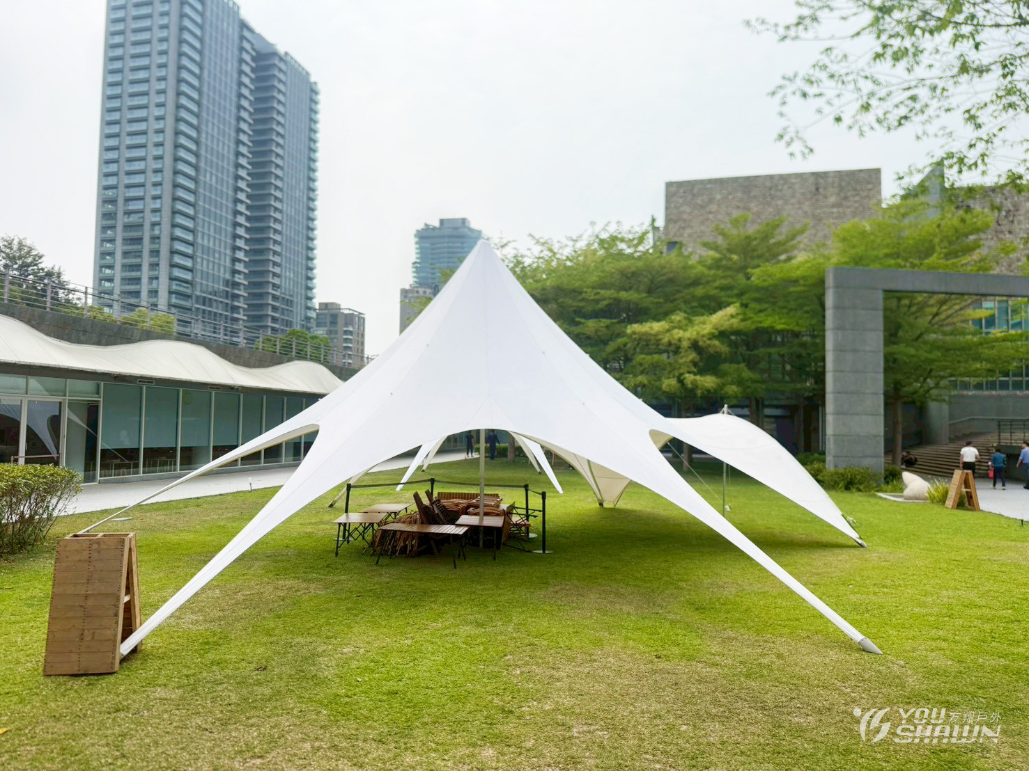 LINE_ALBUM_國立台灣美術館13001半連結、10001、33方型天幕進_260402_5