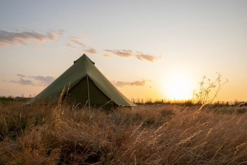 green_bell_tent_sunset_1.jpg