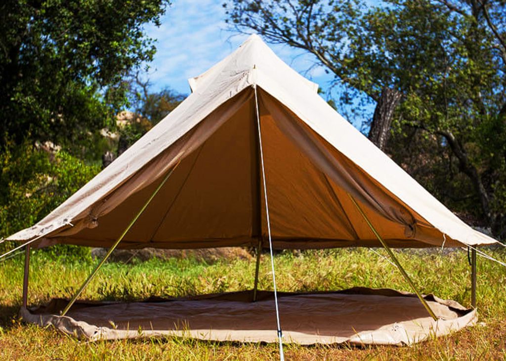 300-4_person_glamping_tent