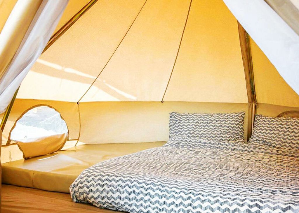 300-3_person_glamping_tent