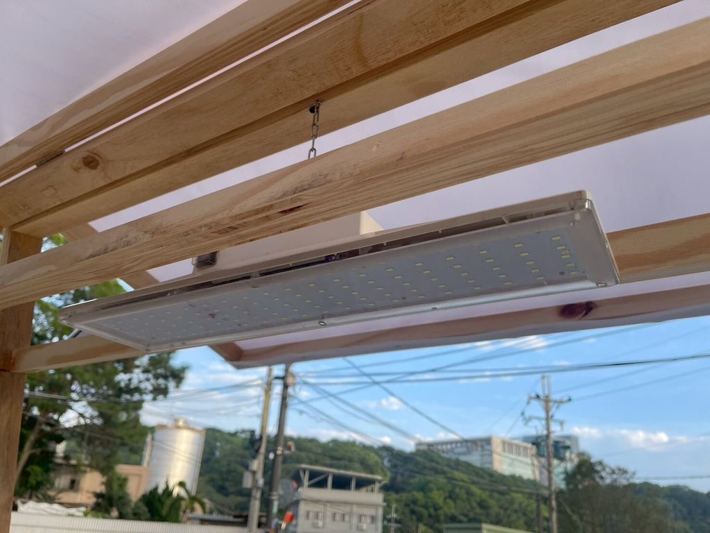 LINE_ALBUM_木攤架_251222_17