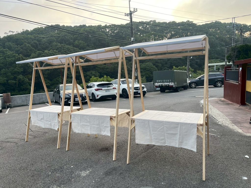 LINE_ALBUM_木攤架_251222_9