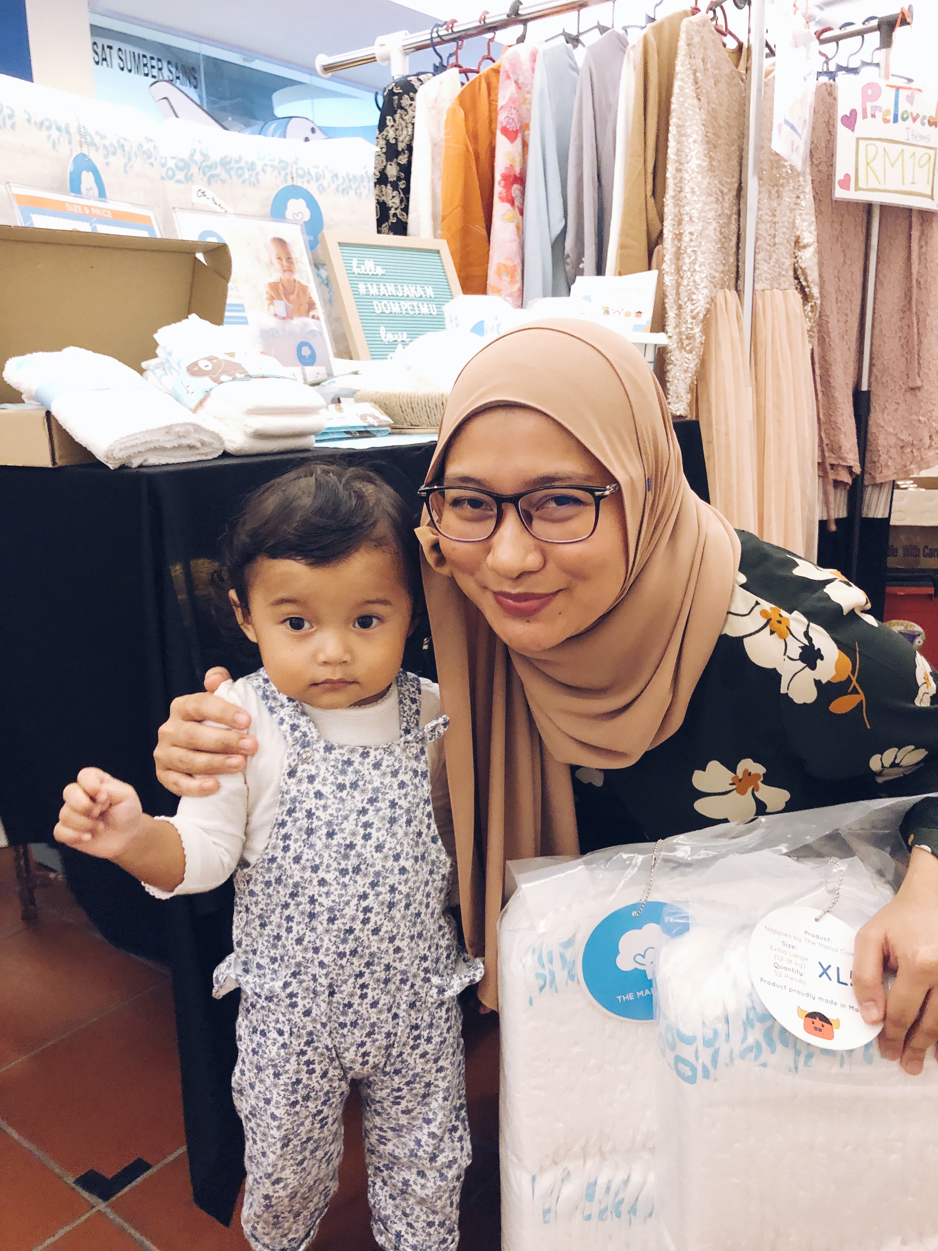 #manjafamily supporting The Manja Company at Pasar Bellas Oct 2019