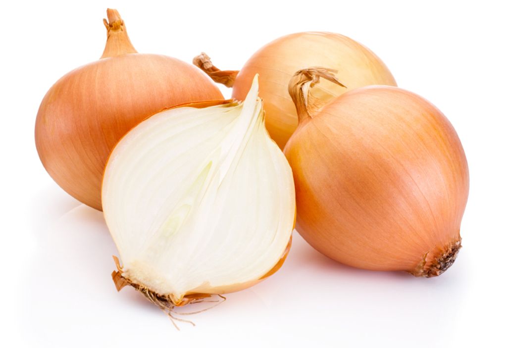 Fresh-onion-bulbs-isolated-on-white-background-000063691909_Small.jpg
