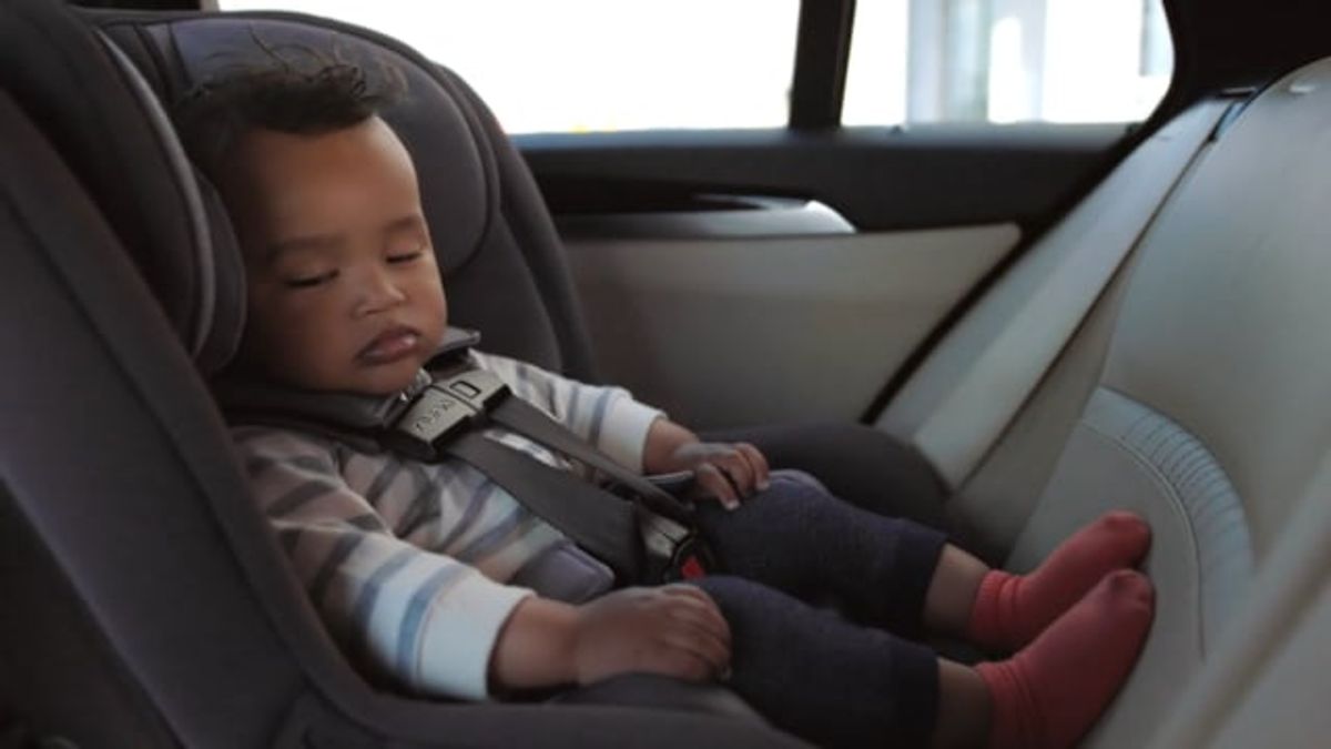 7 Tips for Buying a Newborn Car Seat