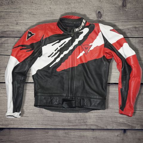 48 - DAINESE SCRATCHE.jpg