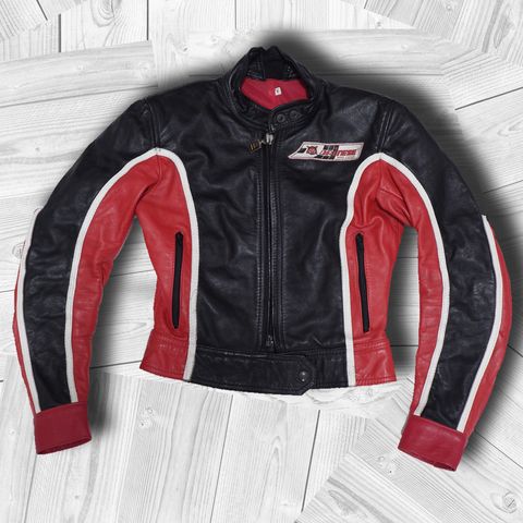 46 - BARRY SHEENE HITAM MERAH 1.jpg