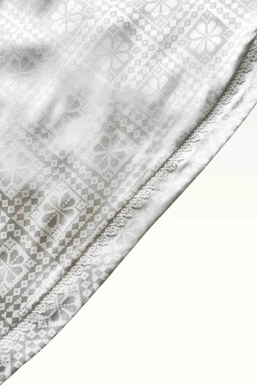 03_Telekung by SEJADAH.CO Silky Plain 01 White