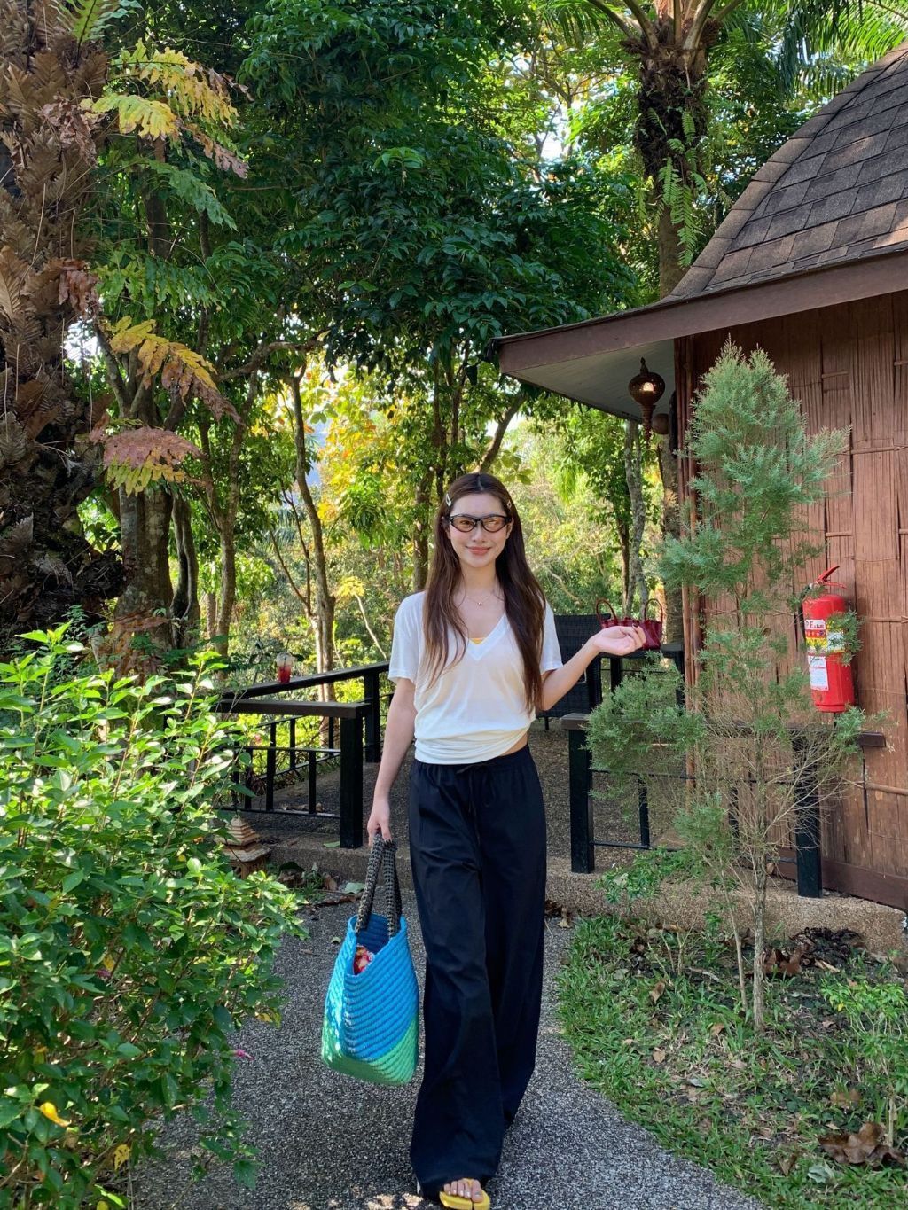 tw-11134207-820la-mloe0aj4nhfo70