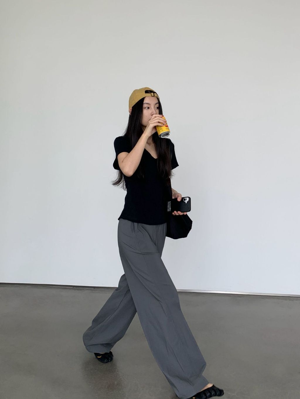 tw-11134207-820la-mnb0u1a7x8g06e