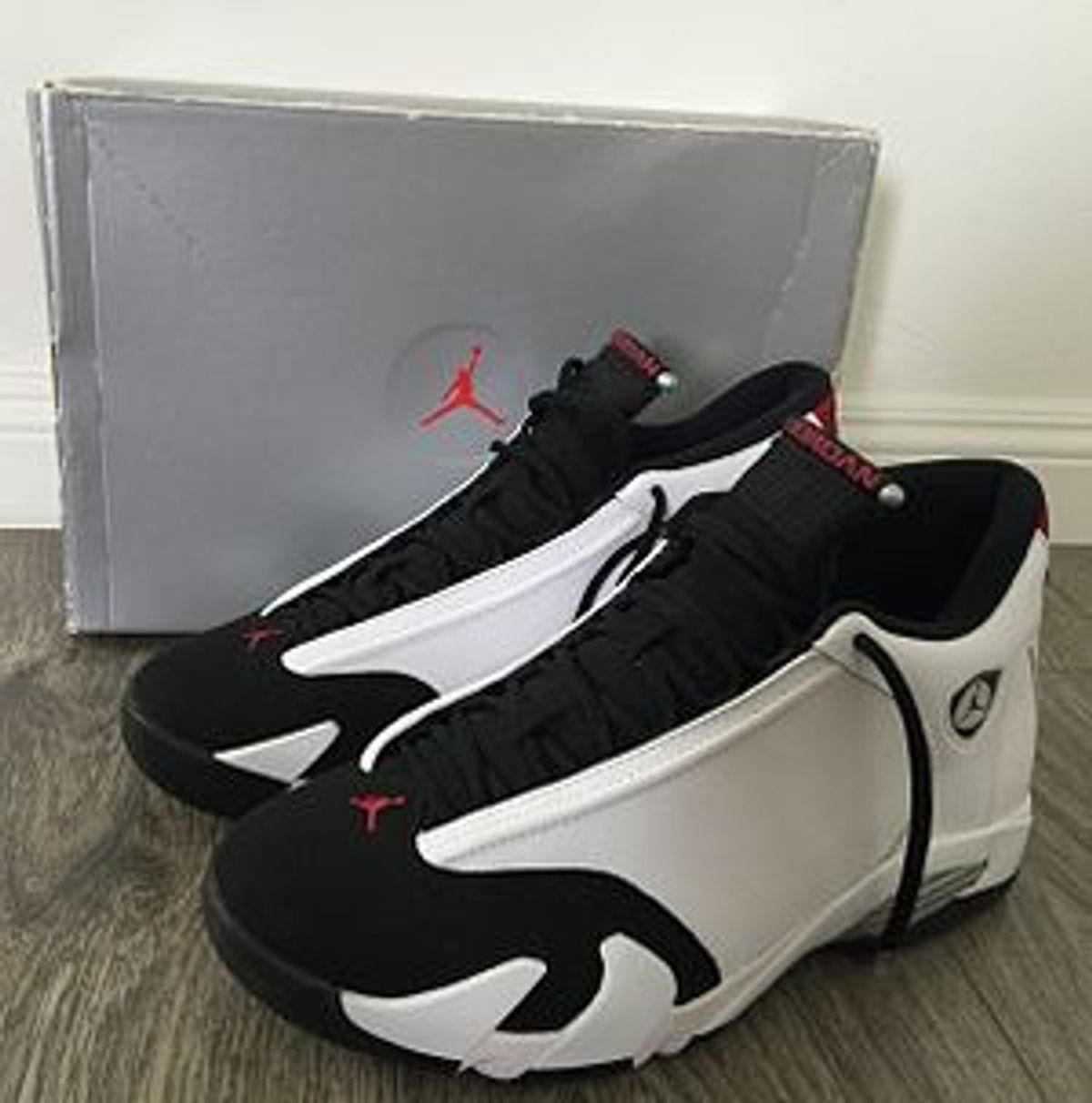 AJ XIV