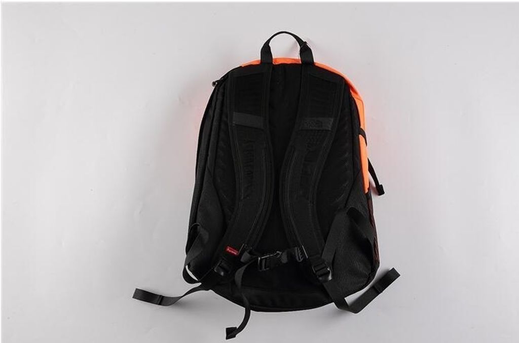 SUP TNF 16fw Pocono Backpack – Sally House of Fashion | Buy Your ...