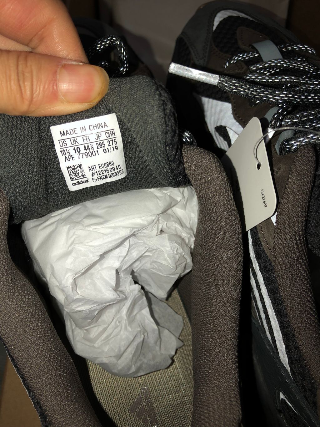 Adidas Yeezy Boost 700 V2 Geode USD300 6.jpeg