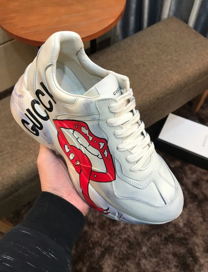 gucci lips shoes