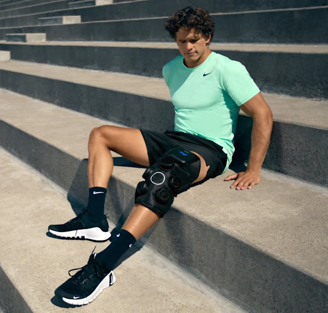 hyperice-x-2-knee-recover-with-cold