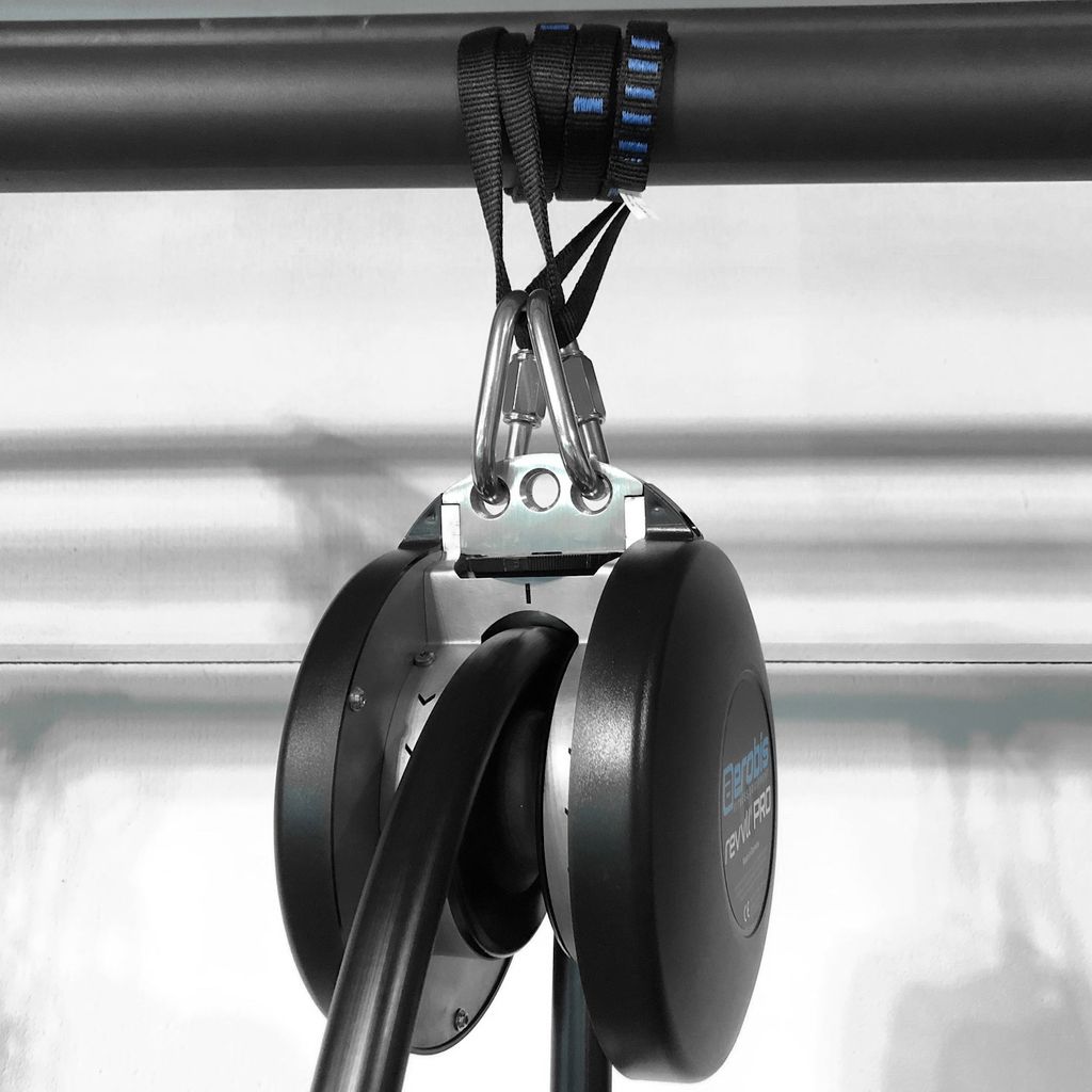 revvll-double-carabiner-suspension