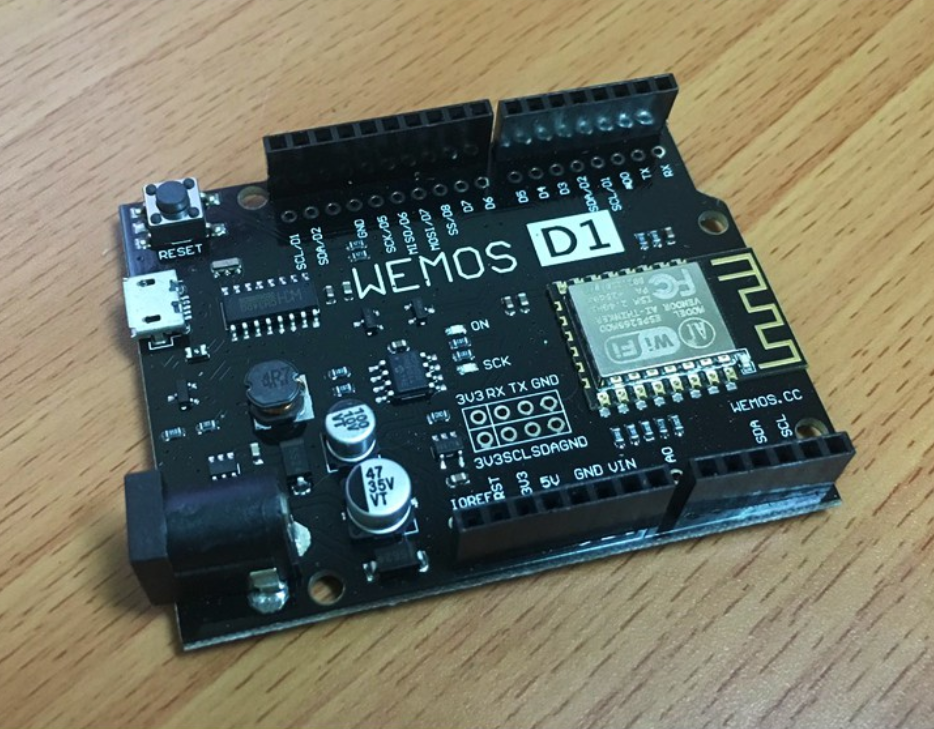WeMos D1 R2 V2.1 黑板 WiFi 開發板 ESP8266