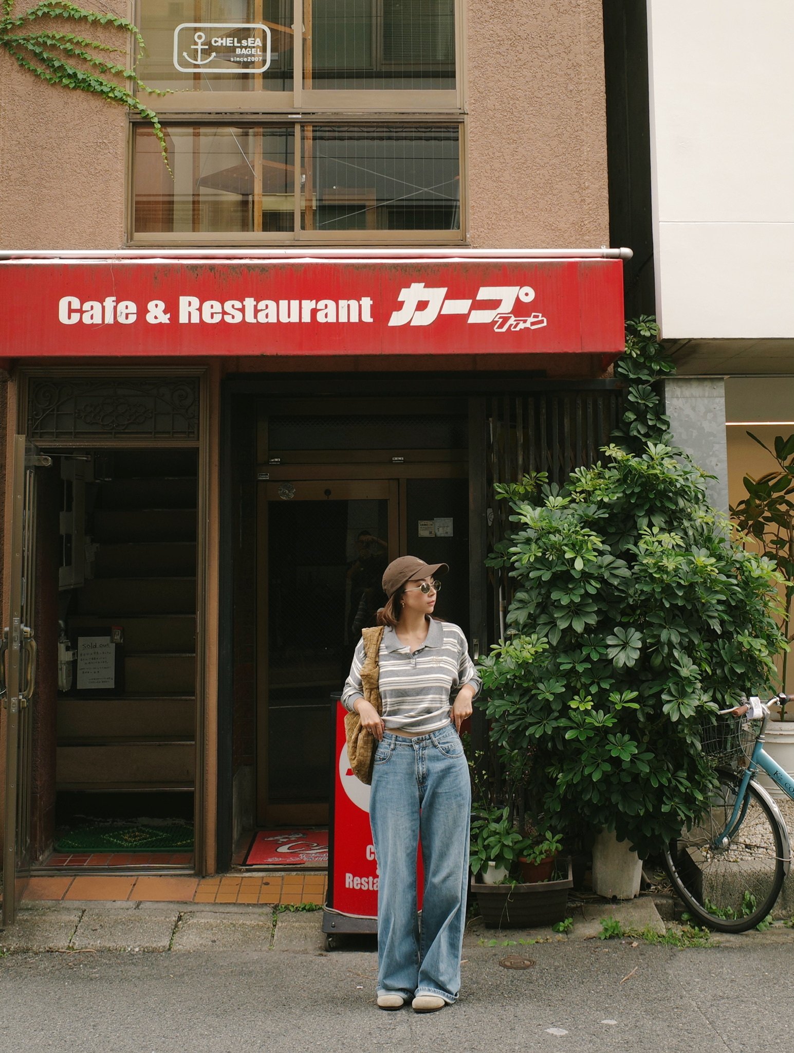 75F16BA8-5CF4-404F-A2D6-03B60100F51B