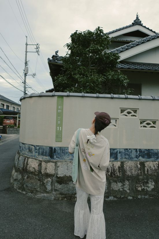 | A S H L E Y  /  STUDIO