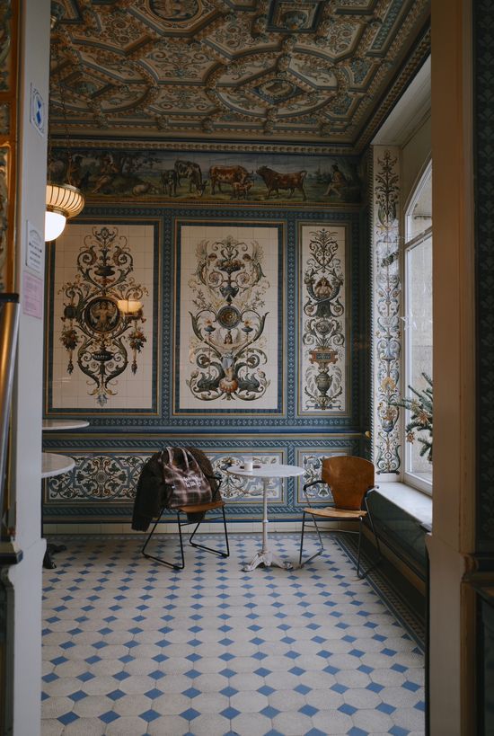  | A S H L E Y  /  STUDIO