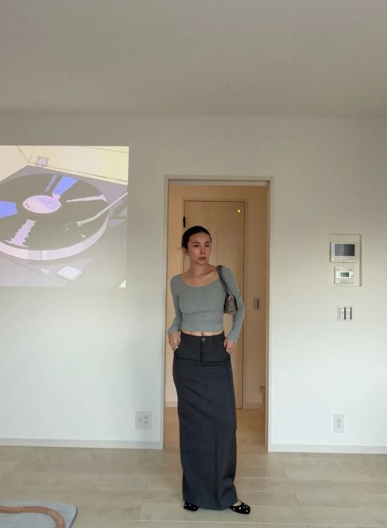  | A S H L E Y  /  STUDIO