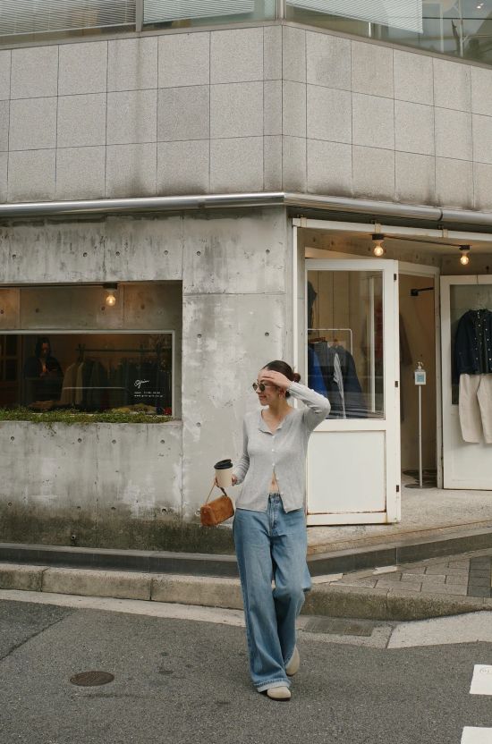  | A S H L E Y  /  STUDIO