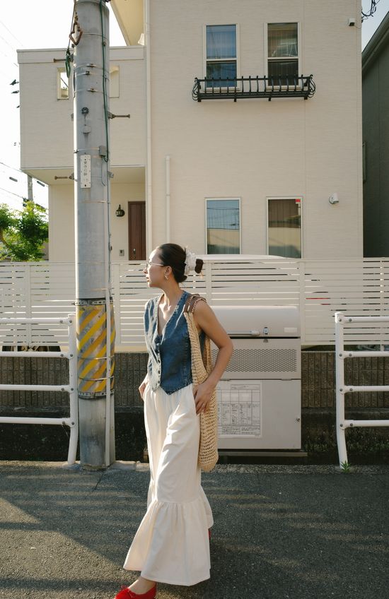  | A S H L E Y  /  STUDIO