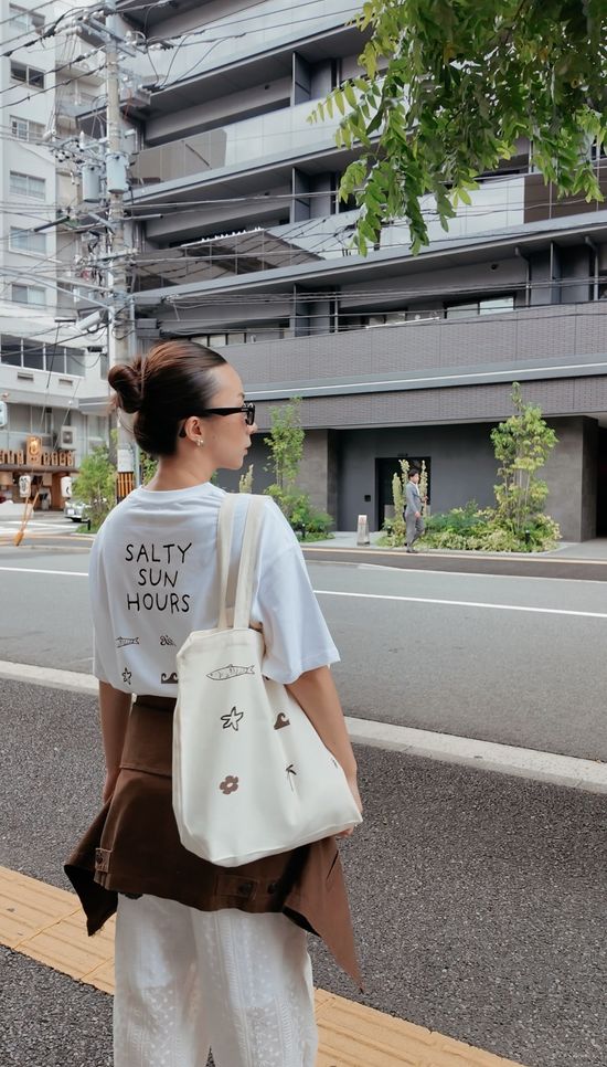 SALTY SUN HOURS | A S H L E Y  /  STUDIO