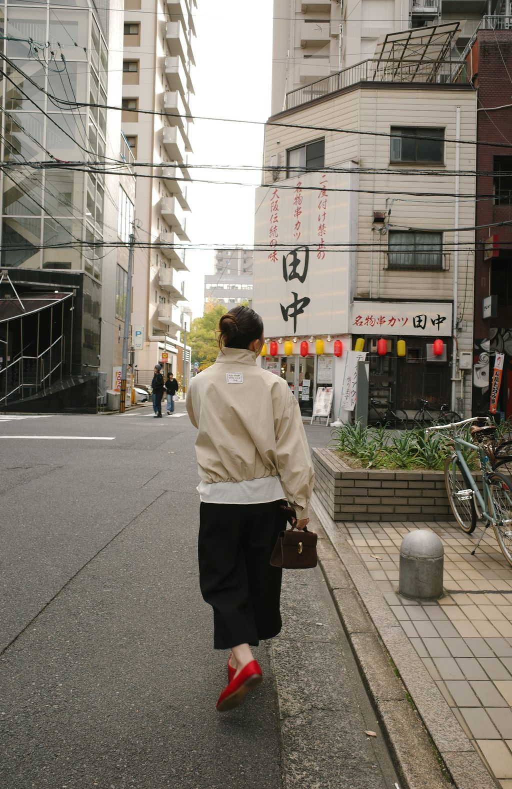 7EBB1148-2B8E-4DC4-8F00-C04E7FB50C3D