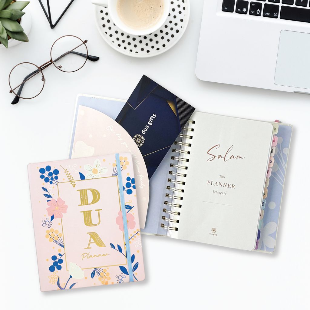 DG - planner - 1080 x 1080 - flatlay-04