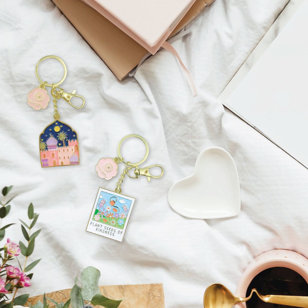 dg 2025 enamel keyring - 1080 x 1080-04