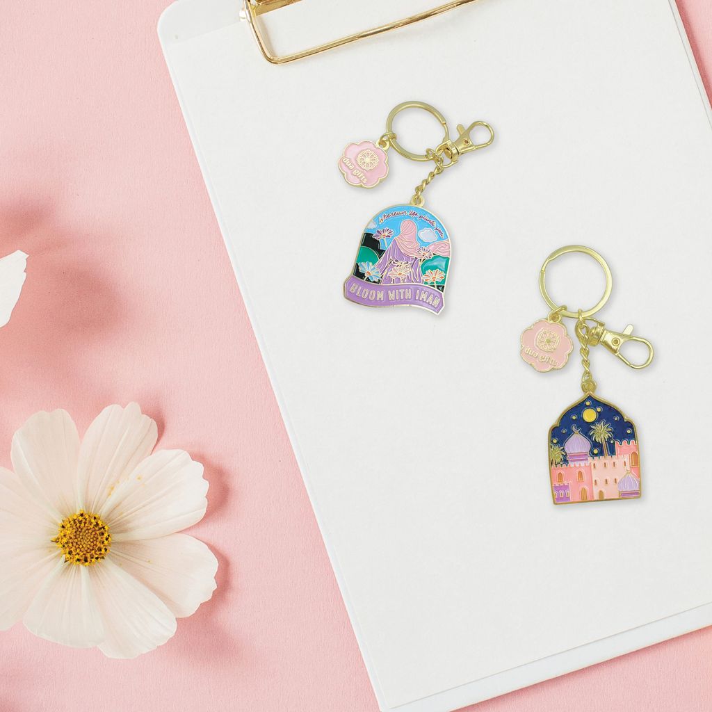 dg 2025 enamel keyring - 1080 x 1080-06