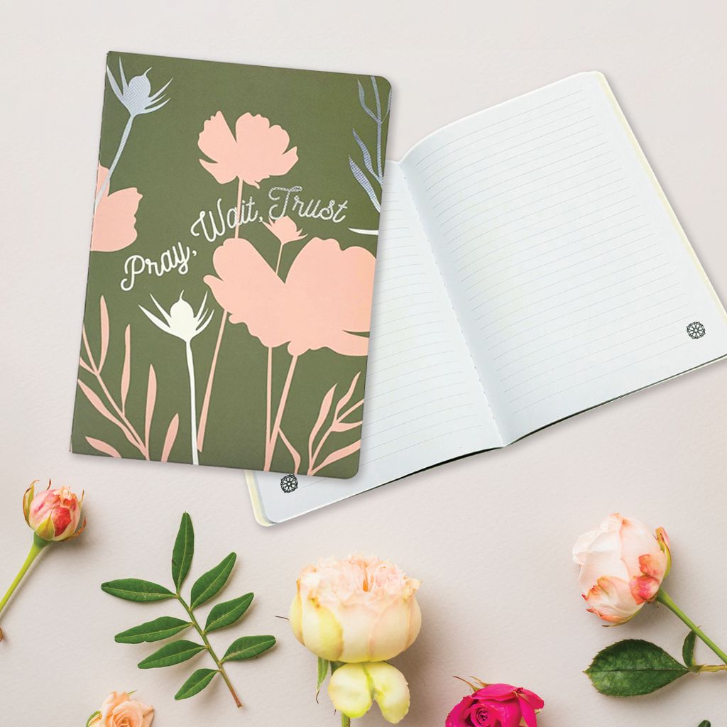 1080  x 1080 px dg threadsewn notebook-01