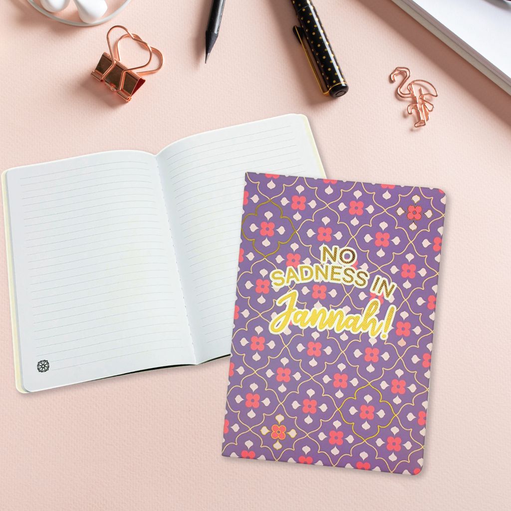 1080  x 1080 px dg threadsewn notebook-03