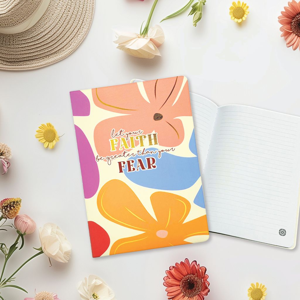 1080  x 1080 px dg threadsewn notebook-02