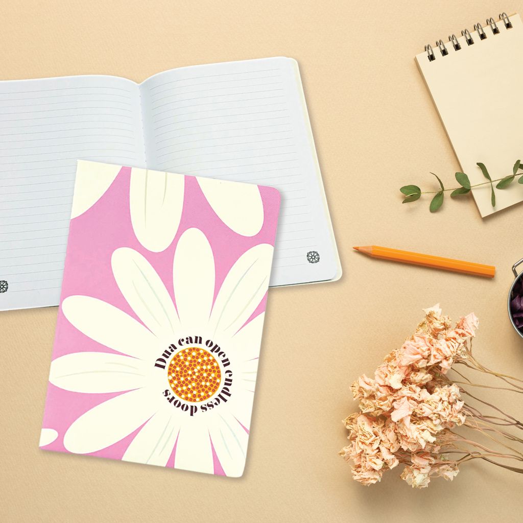 1080  x 1080 px dg threadsewn notebook-05