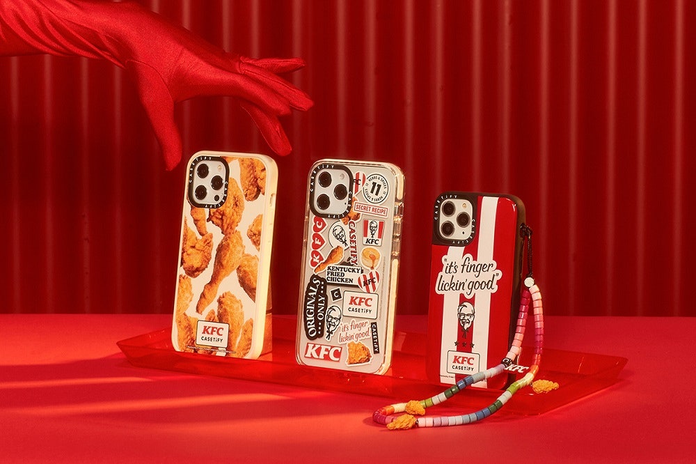 02. 本次 KFC x CASETiFY 聯名系列除了有超逼真炸雞手機殼外，更推出肯德基爺爺圖樣立體蓬蓬手機殼.jpg