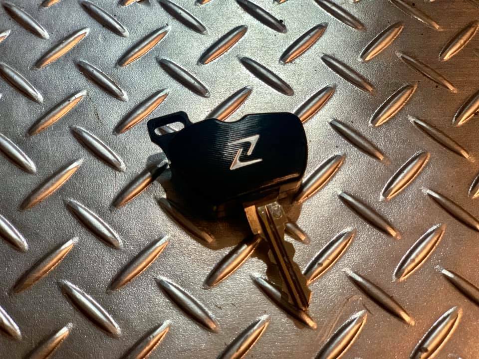 Zelioni Keychain Cover – Vespa Planet