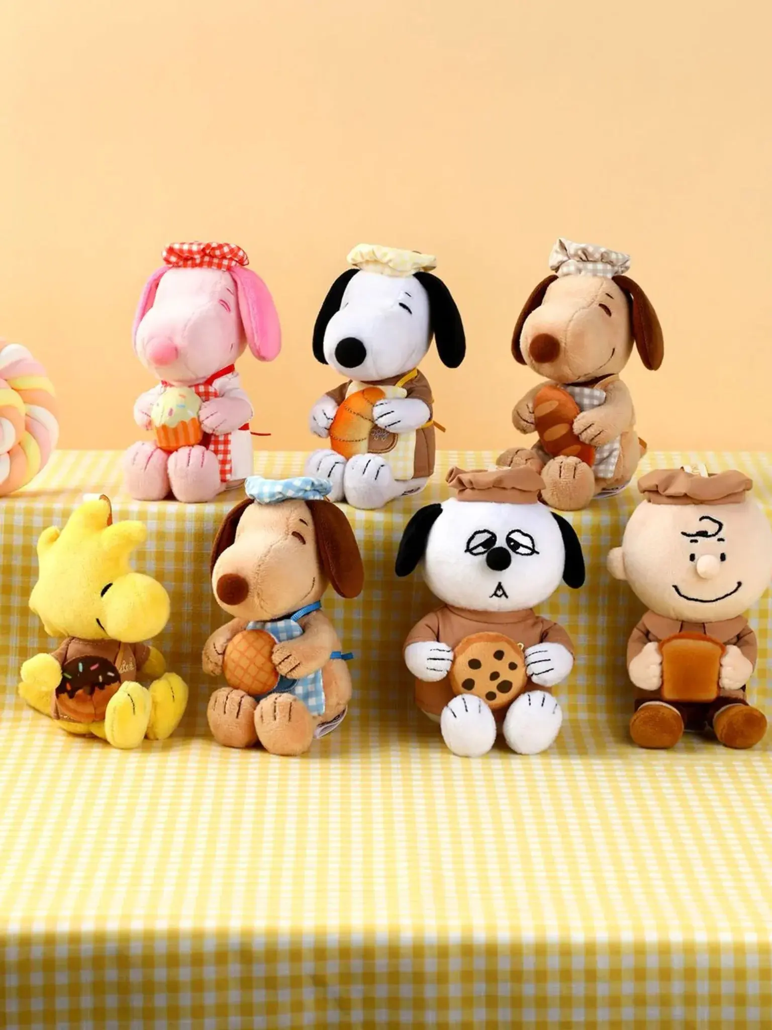 01_VIPO x Peanuts Bakery Plush Keychain Blind Box