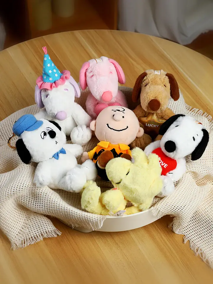 03_VIPOXSNOOPY KEYCHAIN-BLIND BOX