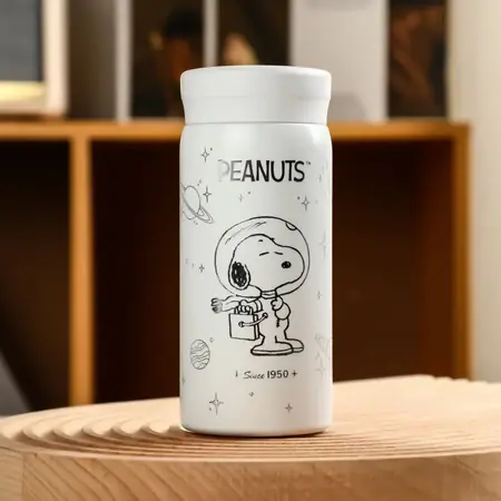 06_VIPOXSNOOPY Vacuum Cup - Spaceman