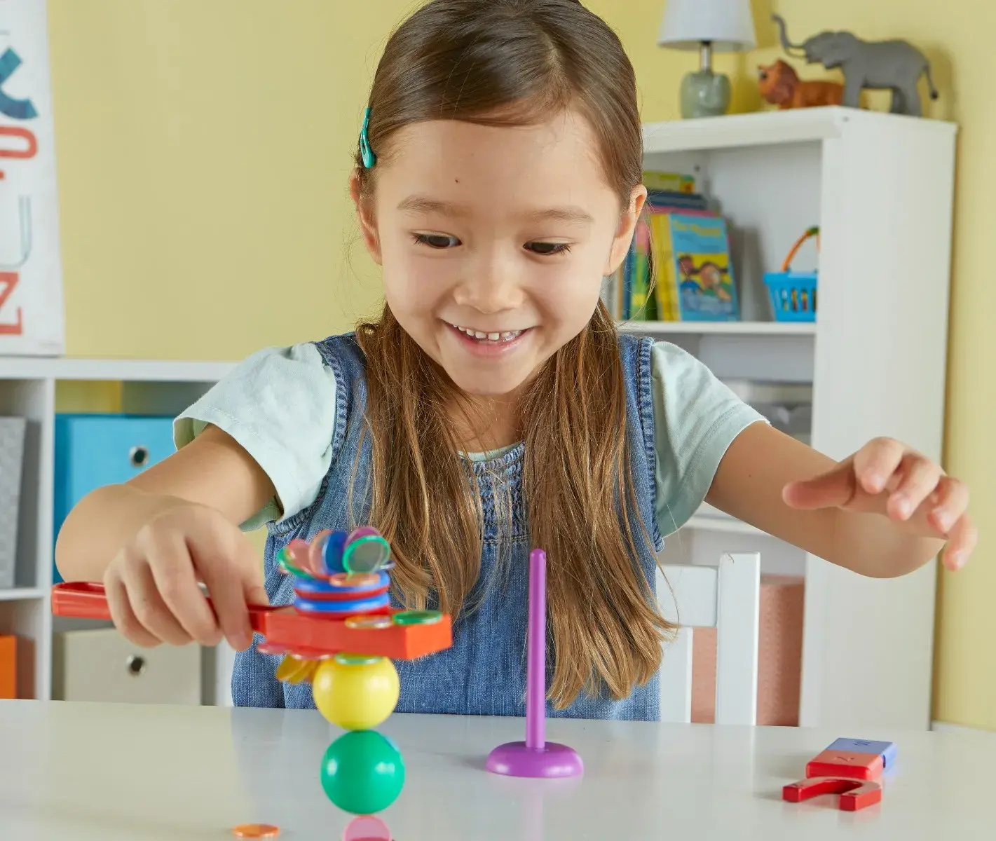9295-stem-explorers-magnet-movers-girl_1